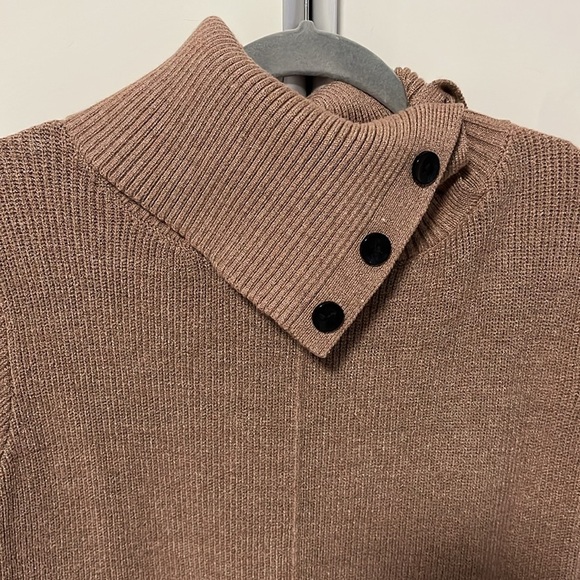 NWOT Sweater Dress Cowl Neck Buttons Pockets Blush, Size S/M - Picture 5 of 11